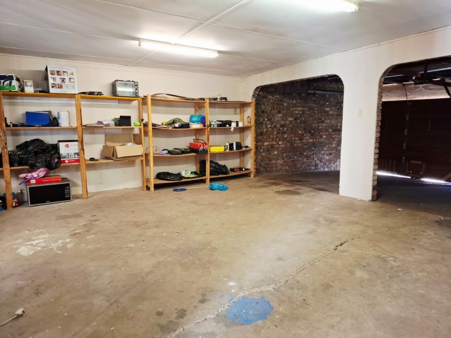 5 Bedroom Property for Sale in Wilgehof Free State